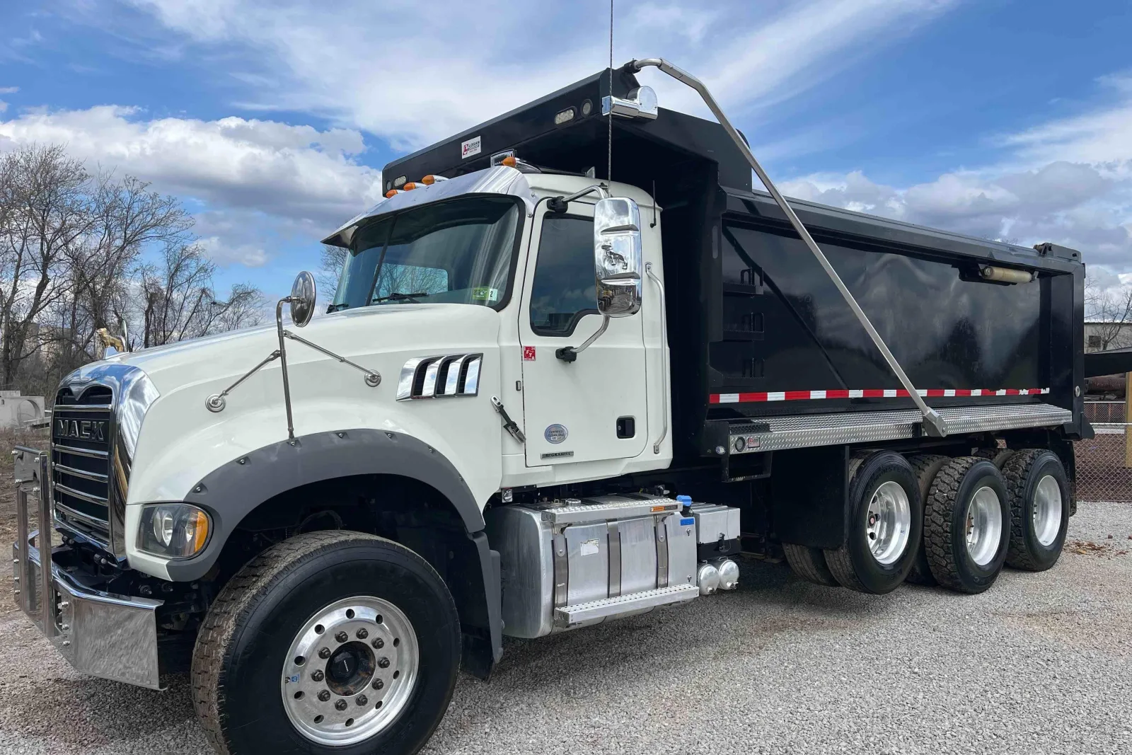 2019 Mack Granite